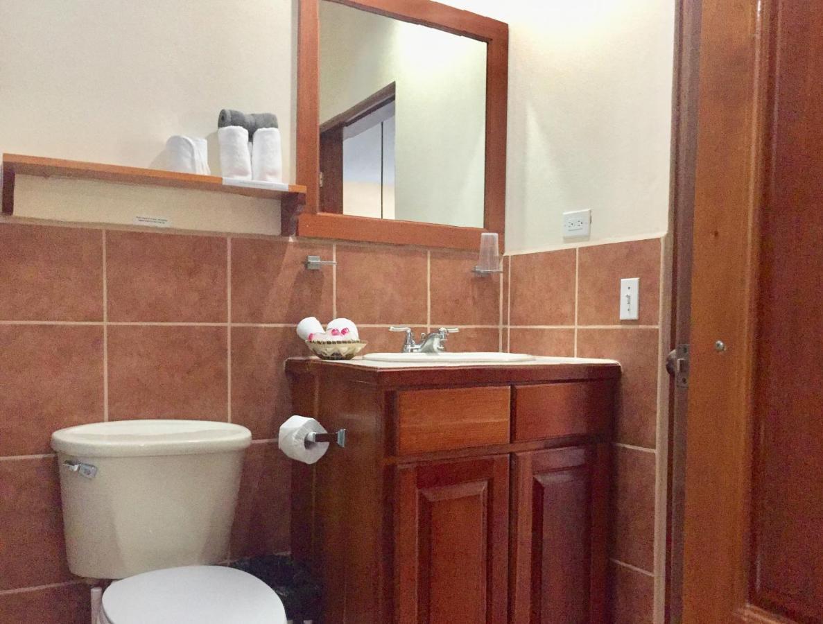 Pura Vida Inn Кайе Колкер Екстериор снимка