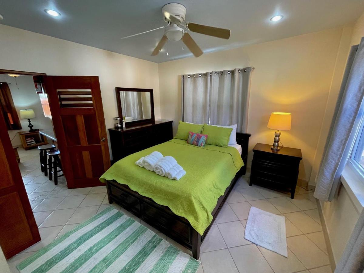 Pura Vida Inn Кайе Колкер Екстериор снимка